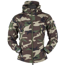 Load image into Gallery viewer, Wholesale Men's Outdoor Softshell Windproof Tactical Jacket Camouflage